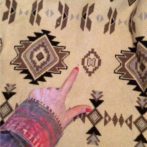 WILDFOX Aztec cardi *read - Picture 3 of 3